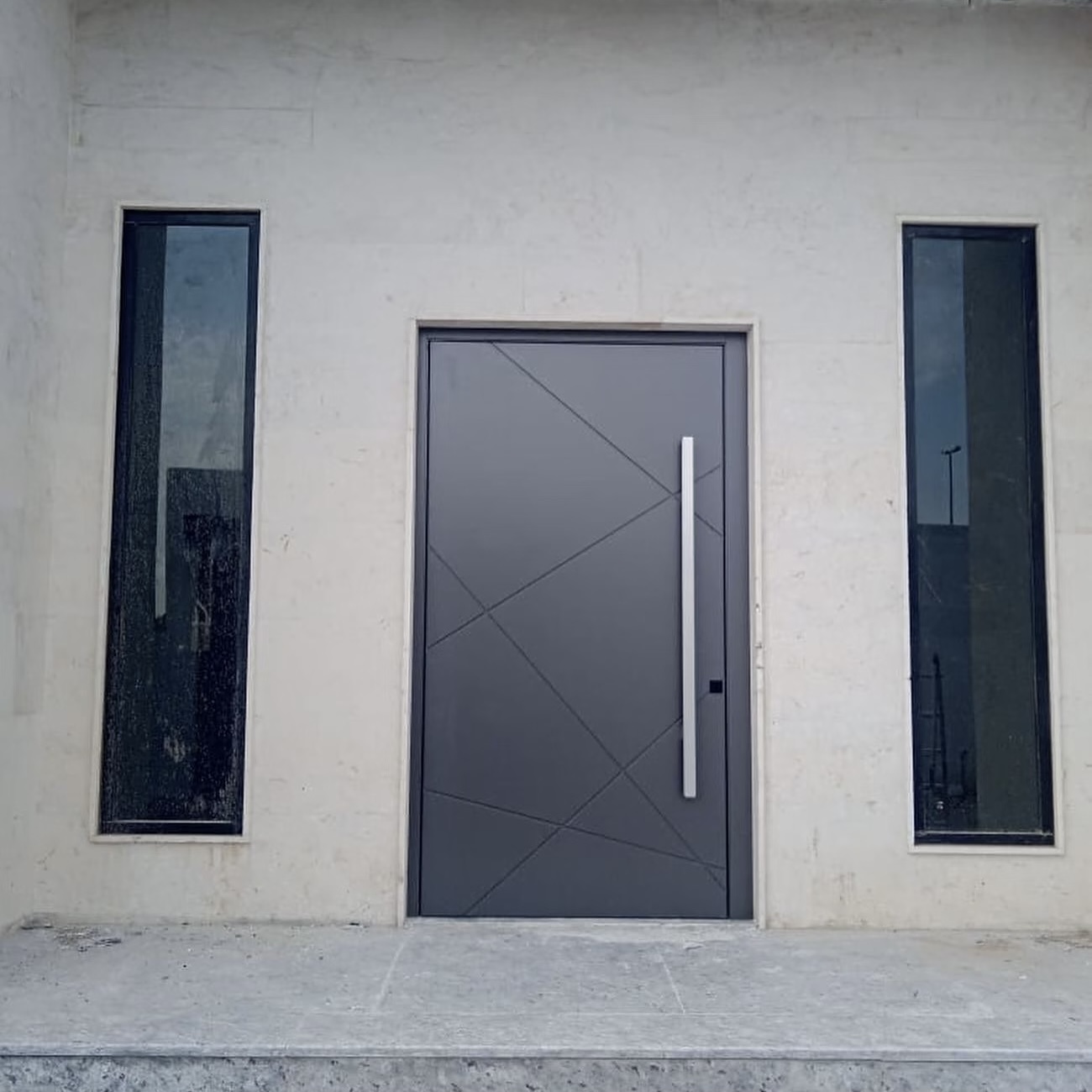 Aluminum Alloy Entry Doors Pivot Door Hidden Pivot Structure Large Opening Angle Waterproof European Design Exterior Front Door