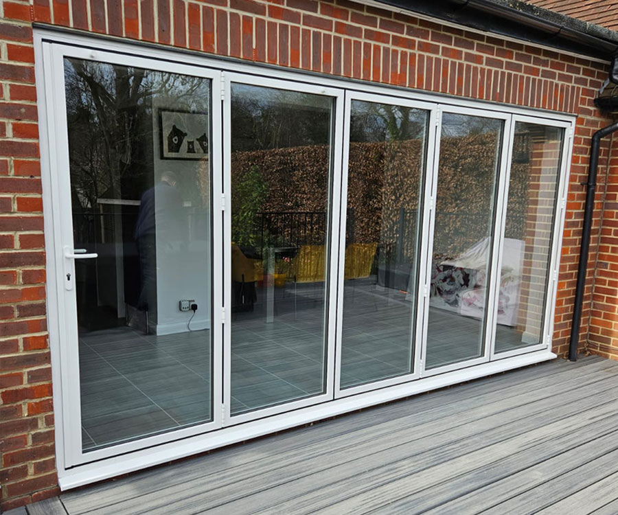 Top Manufacturing Modern Folding Door Windows Thermal Insulated Low-E Aluminium Double Tempered Glass Entry Exterior Patio Mall