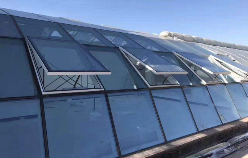 Customized Aluminum Alloy Frame Tempered Glass Automatic Fire Rated Exhaust &amp; Ventilation Electric Roof Skylight Windows