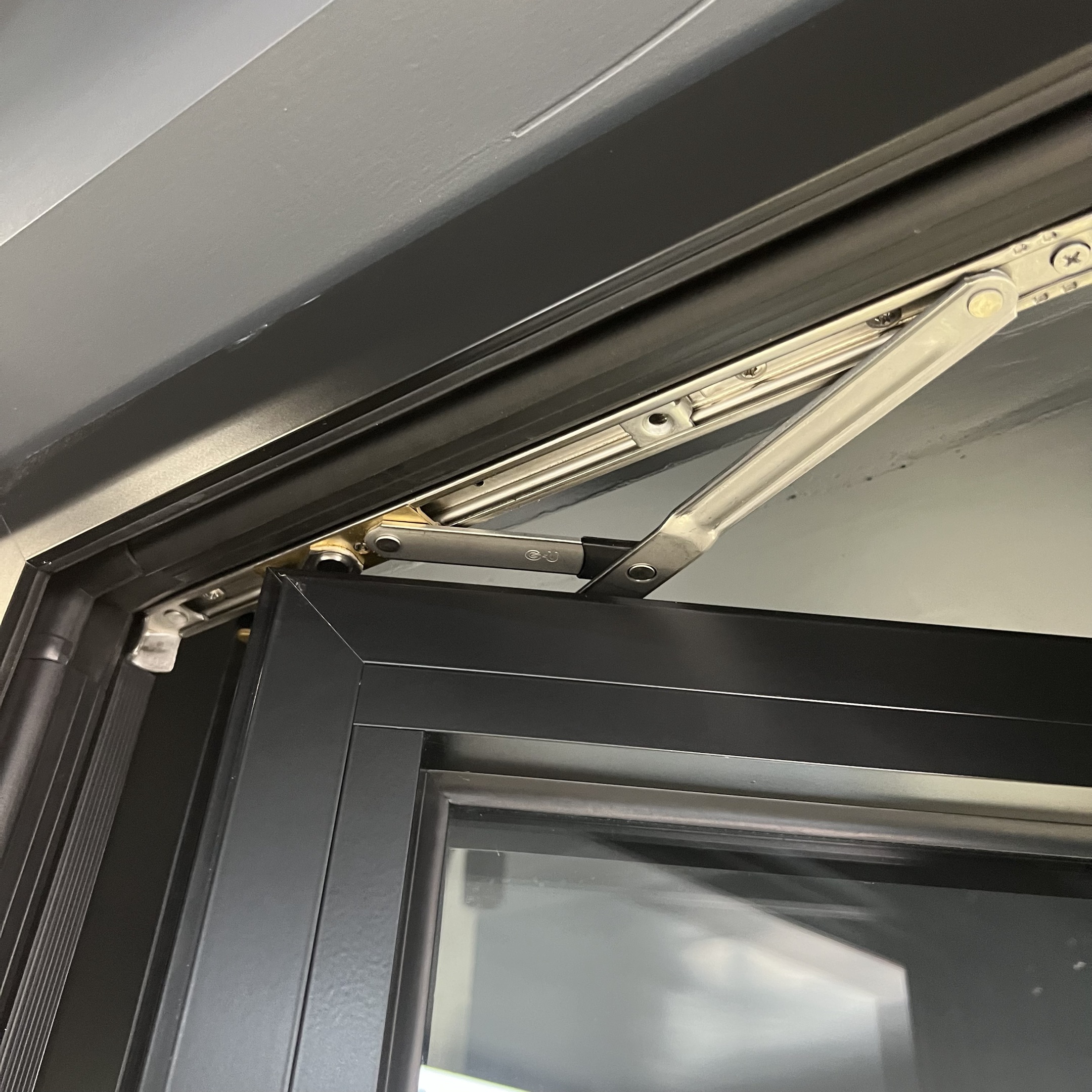 AMJ NFRC Outward Opening Aluminum Awning Hung Casement Window Double Glazing Thermal Break Hinged Frame With Insect Screens