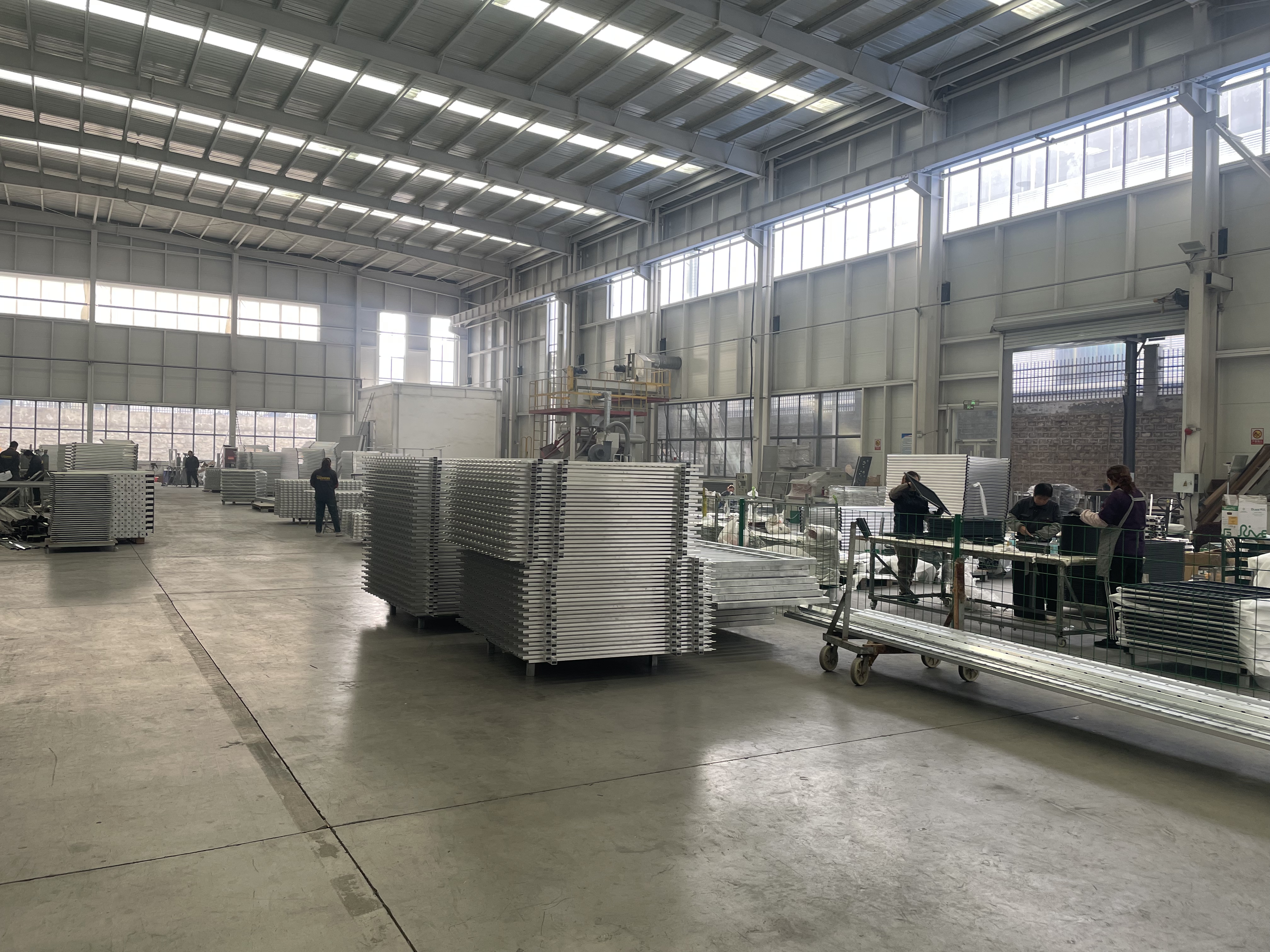 Folding Door Aluminum Alloy Frame Bi-fold Doors Custom Exterior Patio Sliding Glass Aluminum Folding Door