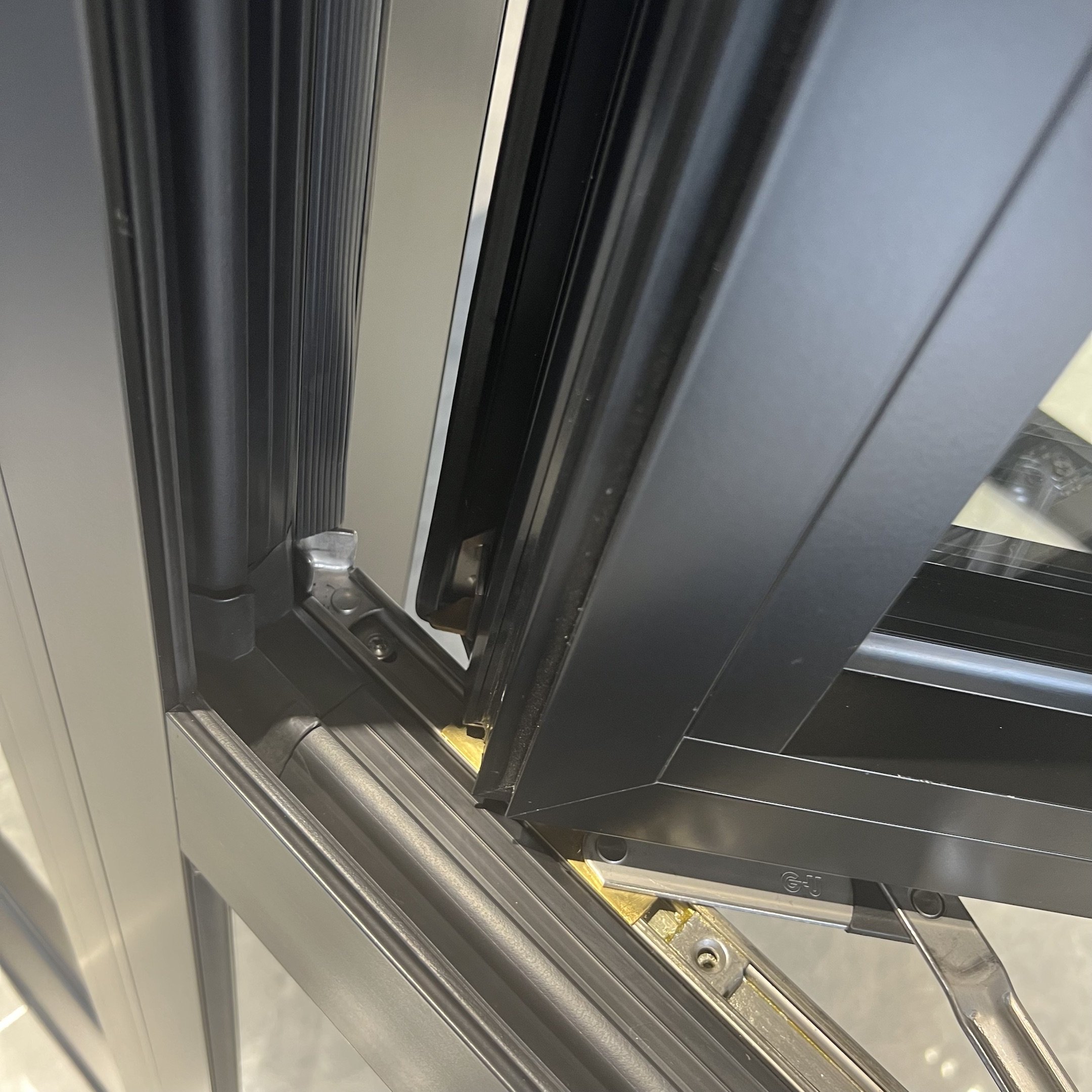 AMJ NFRC Outward Opening Aluminum Awning Hung Casement Window Double Glazing Thermal Break Hinged Frame With Insect Screens