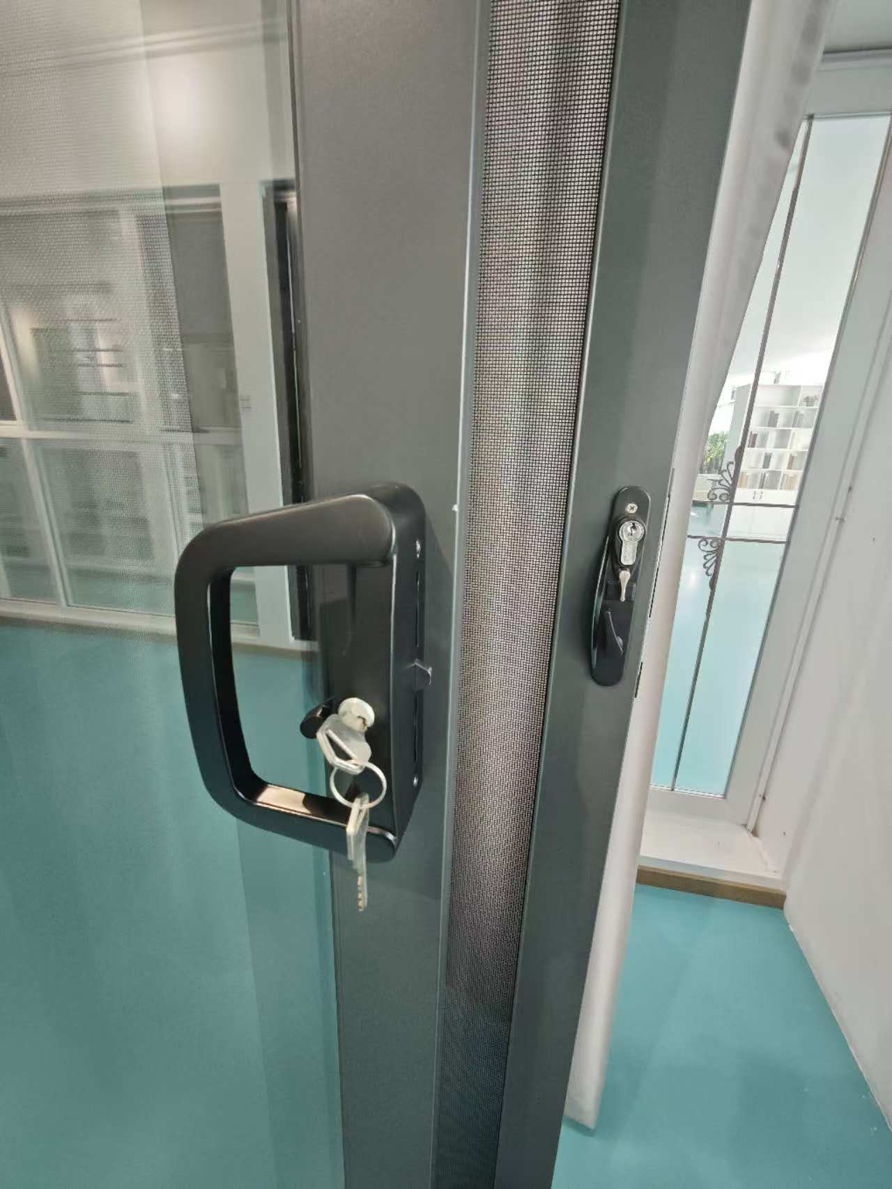 Newest Design Sliding Back Doors 5 Tracks Aluminium Sliding Door Double Tempered Glass Sliding Door Latest Main Gate Designs