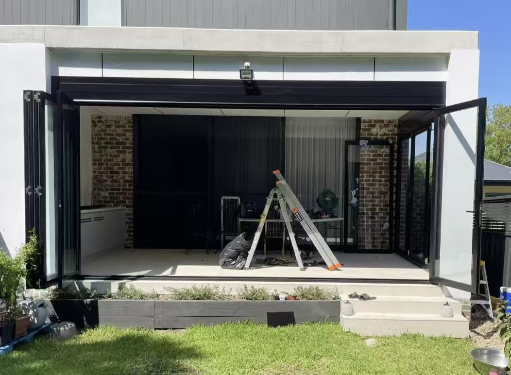 High Tightness CE Approved Modern Glass Aluminum Frame Folding Door for Exterior Entry and Commercial Use