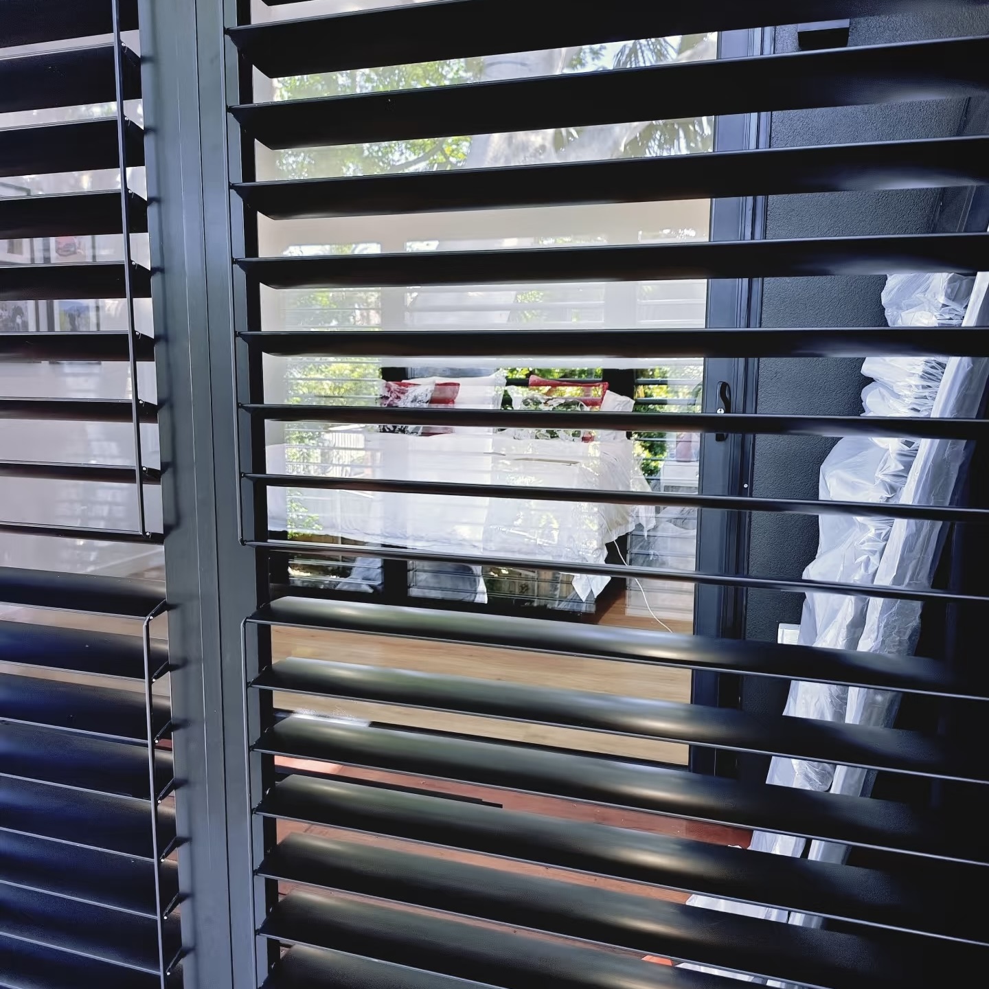 Heavy Duty Aluminum Alloy Accordion Storm Shutters Folding Louver Door Eco-Friendly Exterior Security Sunshade Window For