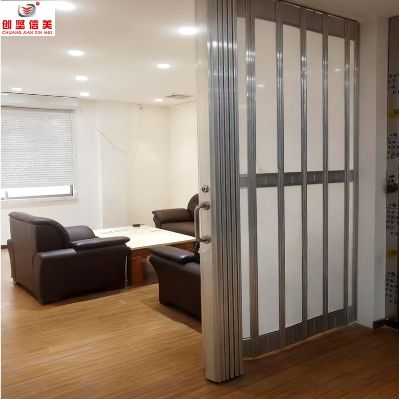 High Quality Sliding Biflding Garage Door Roller Shutter Windproof Safety Partition Accordion Polycarbinate Outdoor Workshop