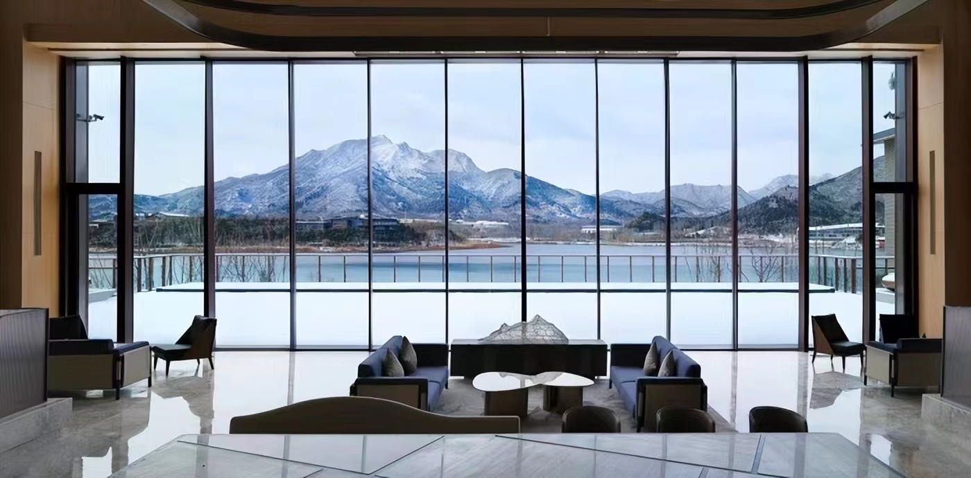Resort Sliding Doors for Hotel Project Exterior Use Modern Design Aluminum Alloy Slim Profile Multi Track Panoramic Glass Door